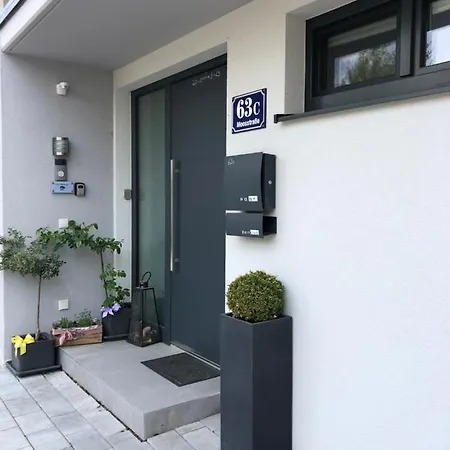 One * Salzbourg