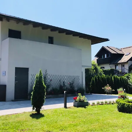One Salzbourg