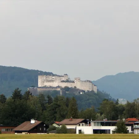 One Salzbourg